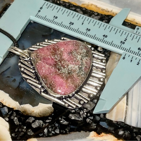 Beautiful Rhodonite Pendant 2” - Picture 15 of 16